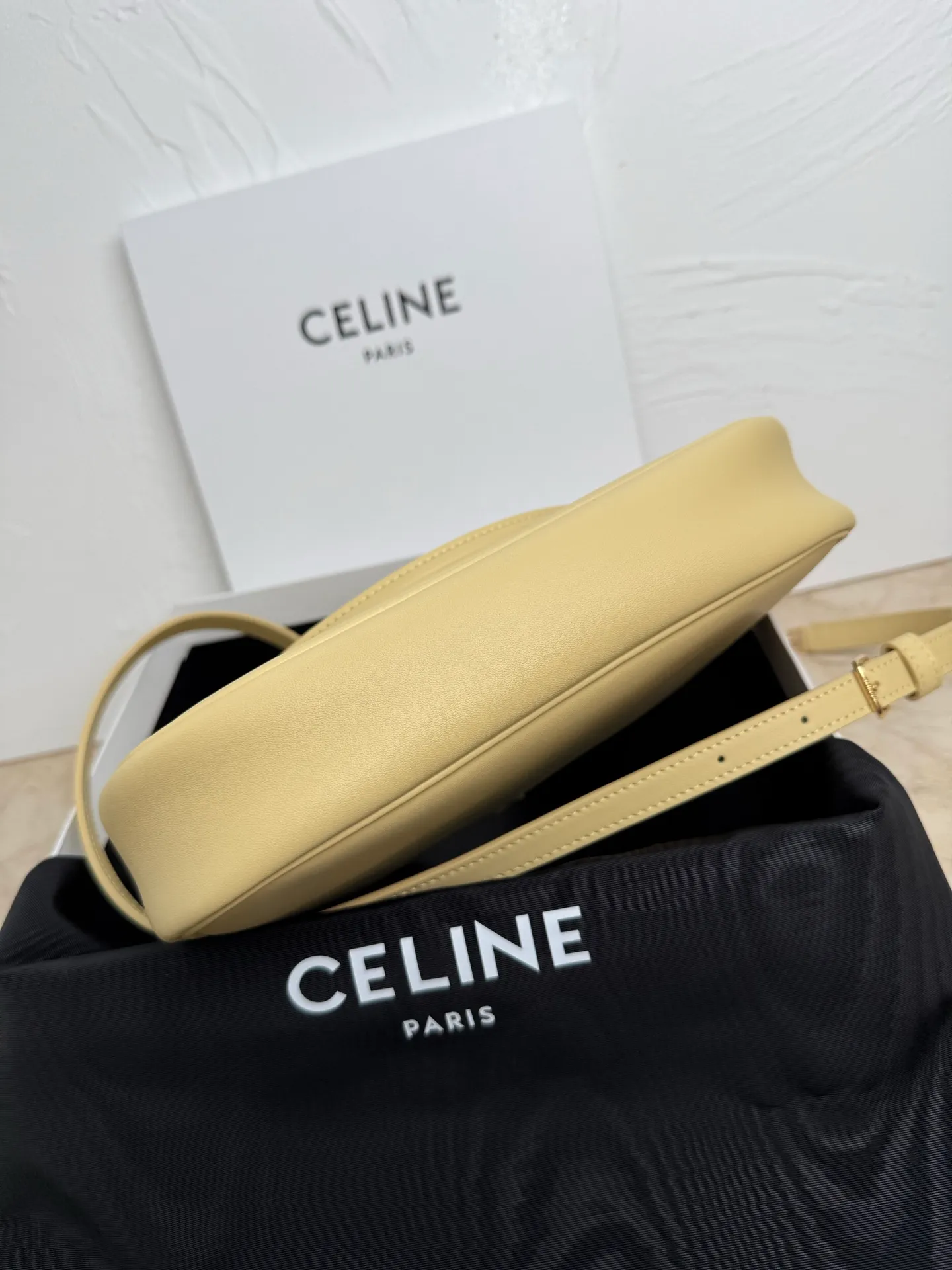 p1600 CAMILLE 16💓2025 New SOFT Small Smooth Cow Leather Handbag👜This model cannot fit larger smart tablets such as IPAD. Cow leather Sheep leather lining Hand carry, shoulder and crossbody Rotary lock closure 1 main compartment 1 inner zipper pocket 1 detachable hand/shoulder strap, length 8.6 inches (22 cm) 1 detachable and adjustable shoulder strap, 9.7 X 8.5 X 2 inches (24.5 X 21.5