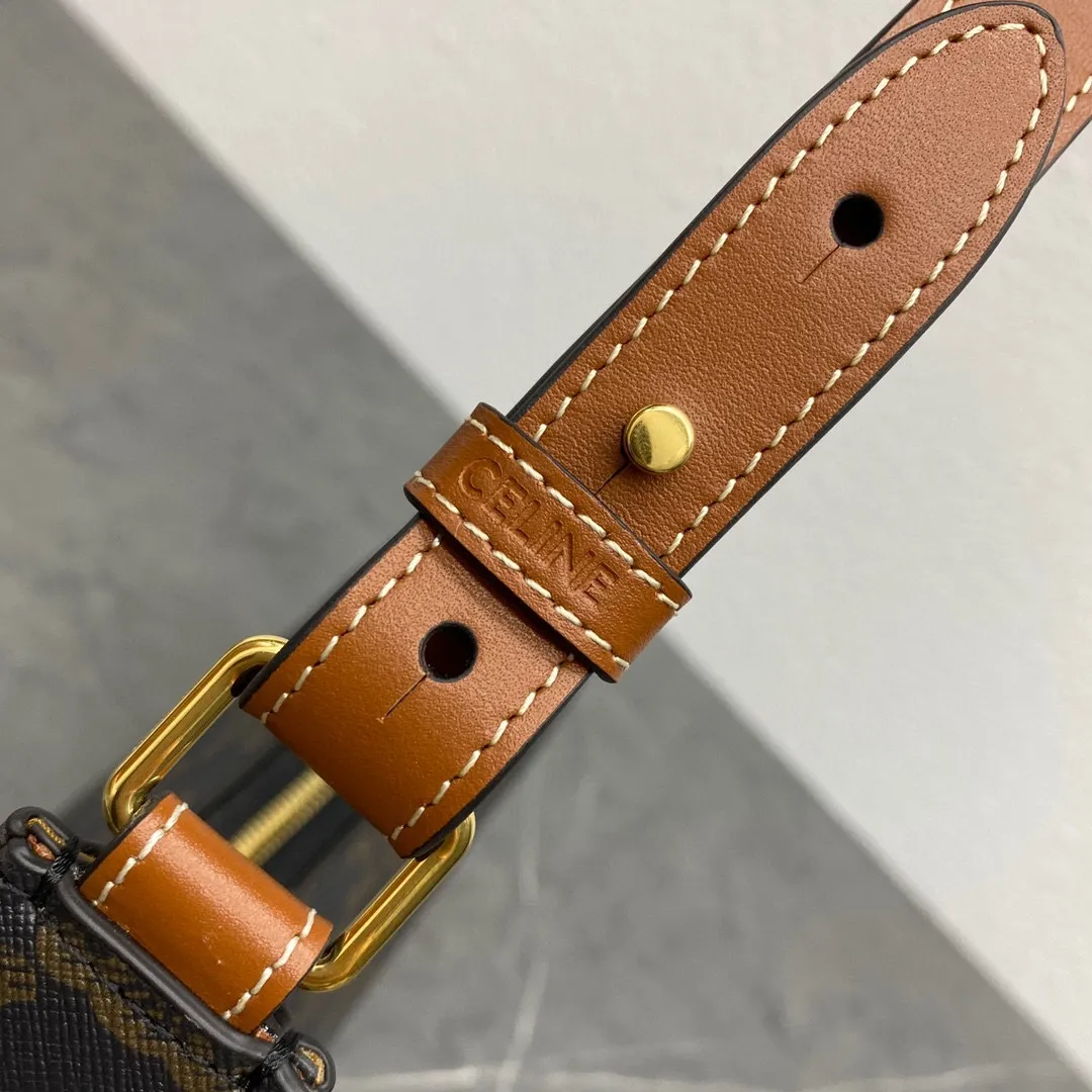 #CELI-NE AVA underarm bag ⚠️The new version has upgraded all-steel hardware → rolled over the old version of alloy → exquisite details, order with confidence, perfect. This underarm bag is really beautiful! Size: 24.5-18-7.5