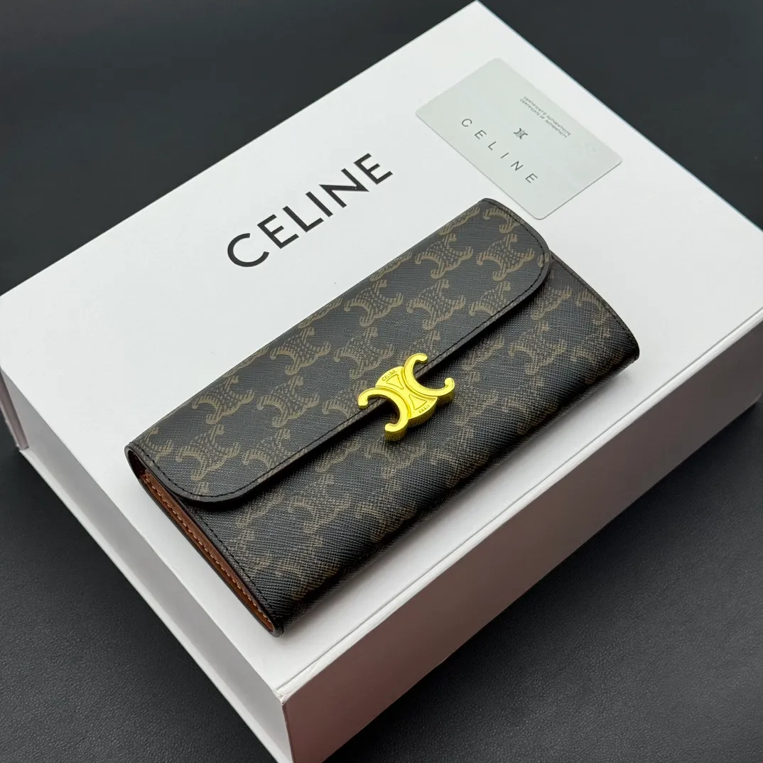 💰210 💎Upgraded original version💖 With top layer leather 𝗖𝗘𝗟𝗜𝗡𝗘 | 𝗧𝗥𝗜𝗢𝗠𝗣𝗛𝗘 Celine Arc de Triomphe Wallet💖 TRIOMPHE metallic snap button, 1 zipper pocket, 2 gusset partitions, 1 flat pocket, 12 card slots. Style number: C10E313 Size: 19X10