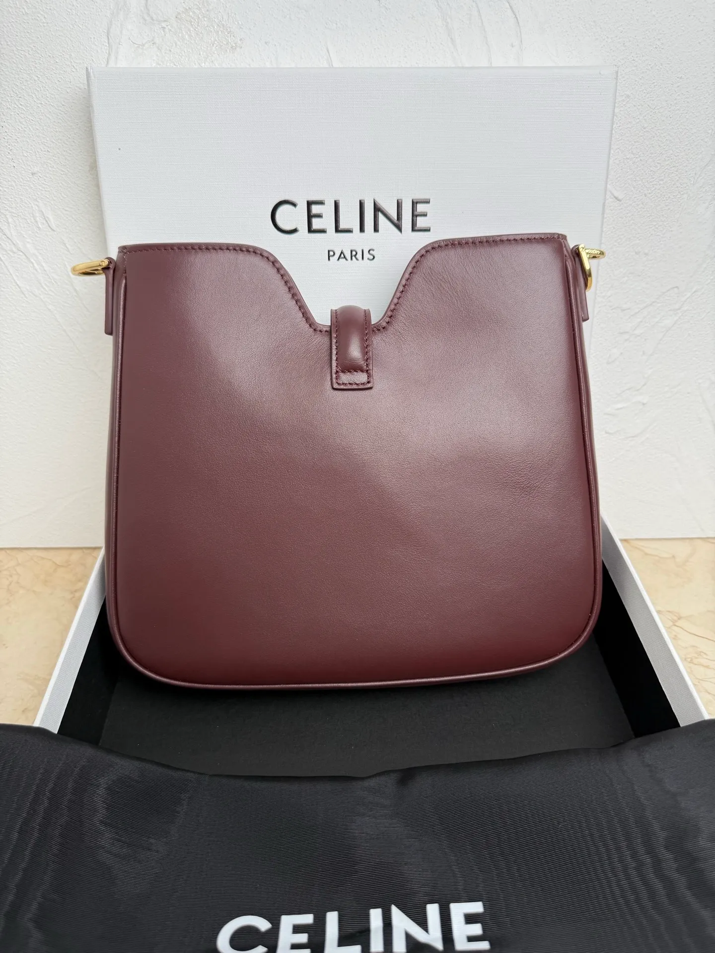 p1600 CAMILLE 16💓2025 New SOFT Small Smooth Cow Leather Handbag👜This model cannot fit larger smart tablets such as IPAD. Cow leather Sheep leather lining Hand carry, shoulder and crossbody Rotary lock closure 1 main compartment 1 inner zipper pocket 1 detachable hand/shoulder strap, length 8.6 inches (22 cm) 1 detachable and adjustable shoulder strap, 9.7 X 8.5 X 2 inches (24.5 X 21.5