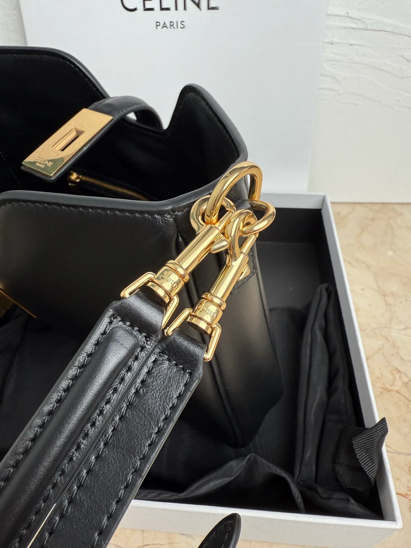p1600 CAMILLE 16💓2025 New SOFT Small Smooth Cow Leather Handbag👜This model cannot fit larger smart tablets such as IPAD. Cow leather Sheep leather lining Hand carry, shoulder and crossbody Rotary lock closure 1 main compartment 1 inner zipper pocket 1 detachable hand/shoulder strap, length 8.6 inches (22 cm) 1 detachable and adjustable shoulder strap, 9.7 X 8.5 X 2 inches (24.5 X 21.5