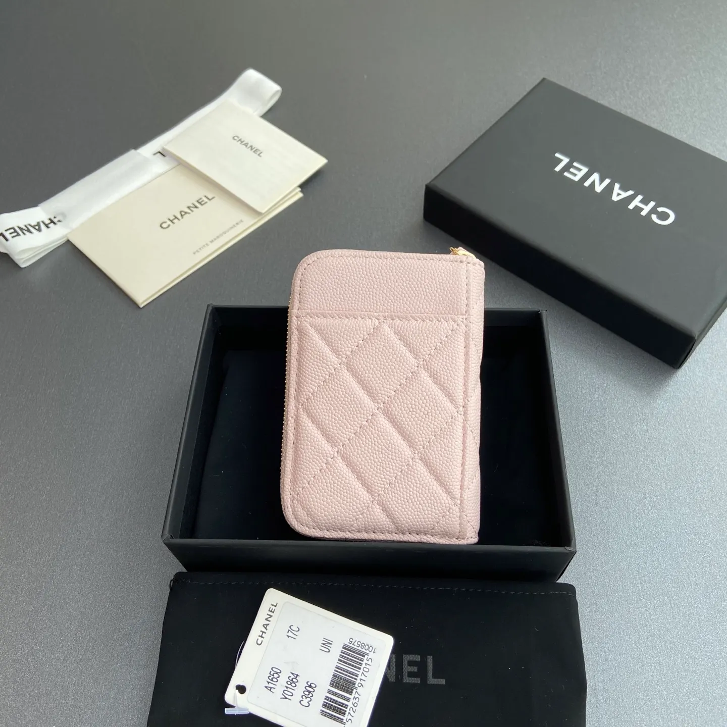 [Special grade hardware original leather] ¥280 Xiaoxiang small zipper bag card holder series with iconic metal logo, gold tone metal hardware, special Italian imported leather 2 card slots wallet bag, 4 card slots No.: 1650 Light pink fine ball pattern light gold steel mark Size: w11×h7.5×2cm