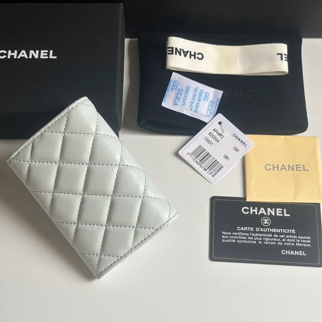 New product CH@NEL lambskin hijab card holder 💦 with new luogo, zipper compartment inside, original quality, exquisite details, model number AP8984, size 11*8.5*3cm 320💰