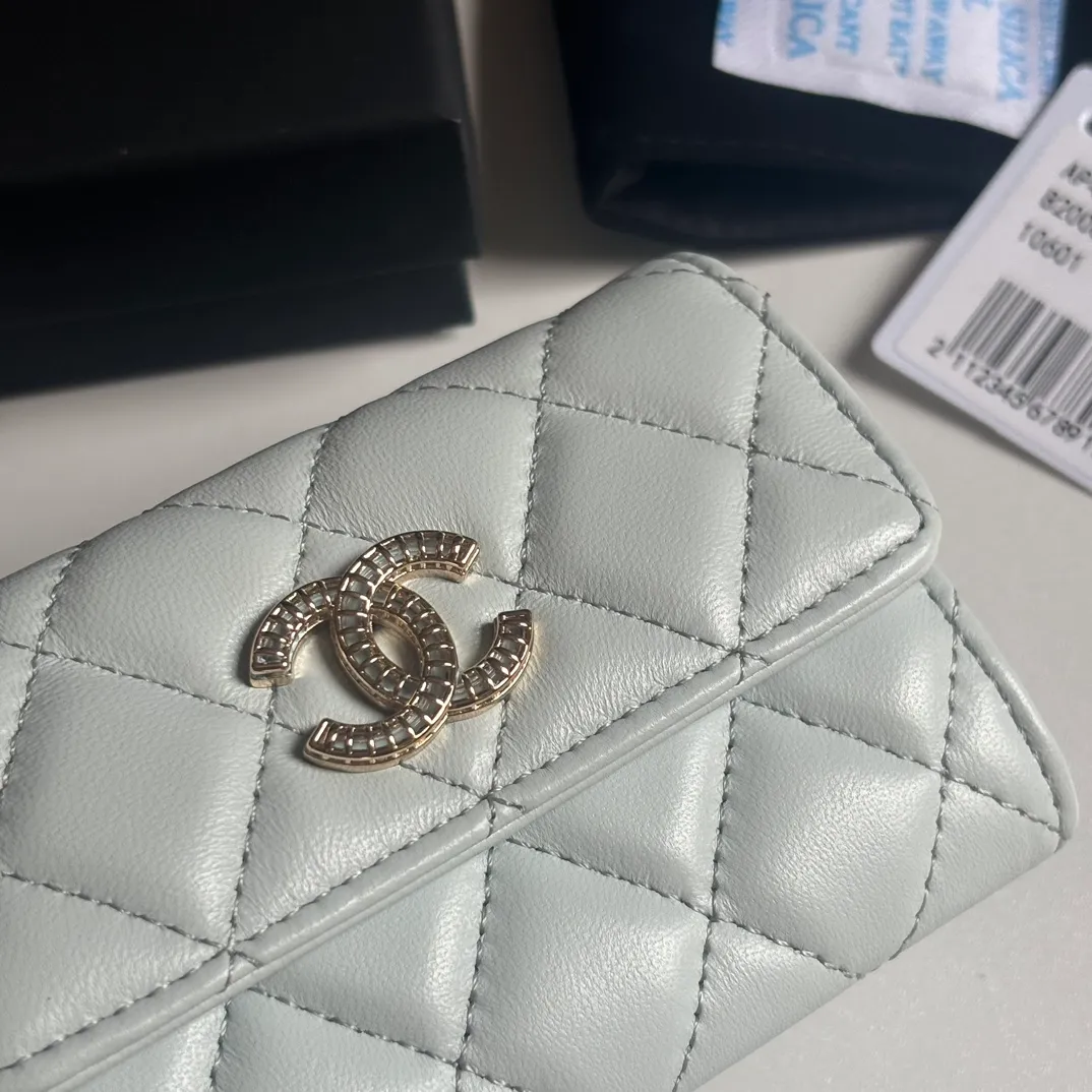 New product CH@NEL lambskin hijab card holder 💦 with new luogo, zipper compartment inside, original quality, exquisite details, model number AP8984, size 11*8.5*3cm 320💰