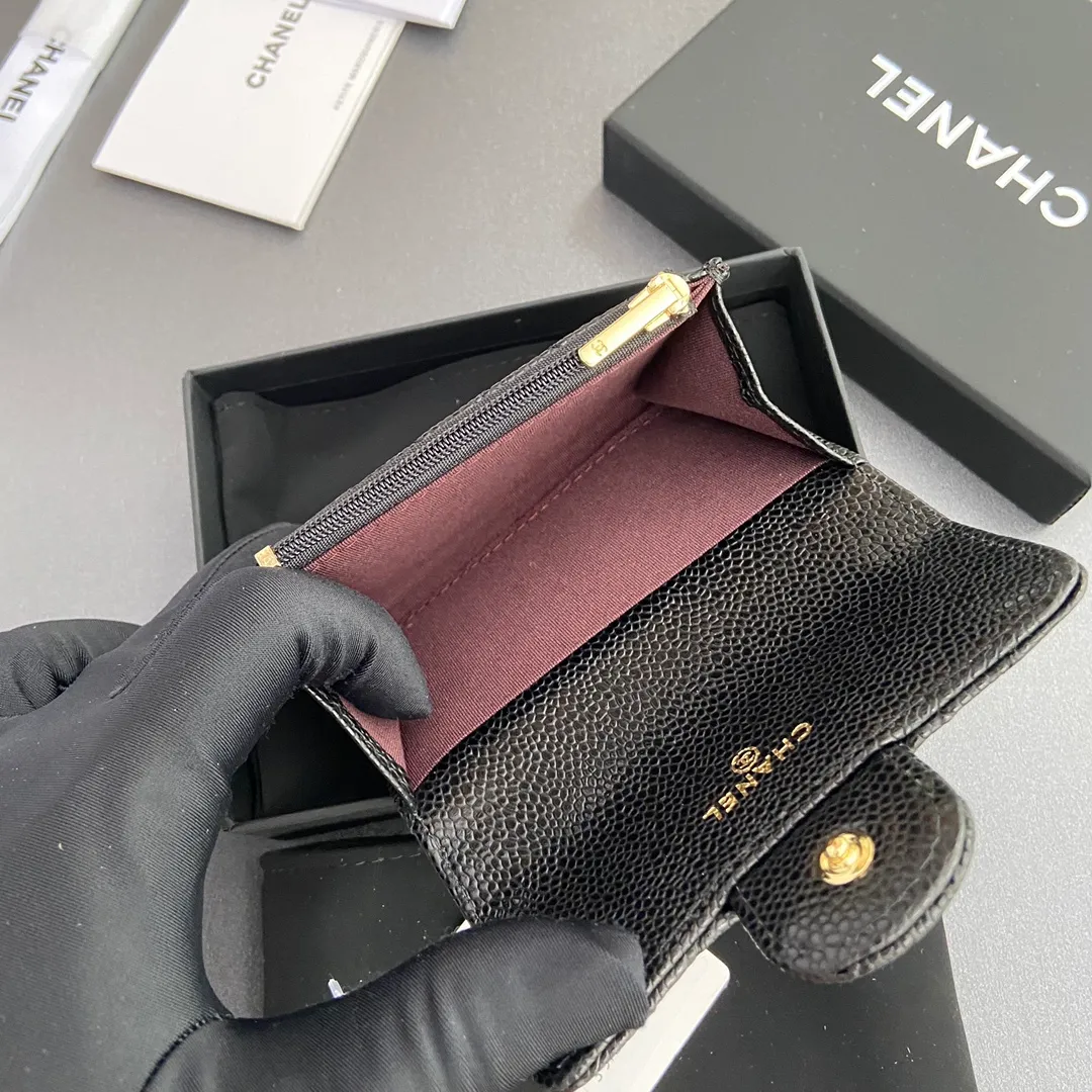 Xiaoxiang imported Italian leather Item number: AP438 (inner compartment with zipper) 💰: 280 Size: w11×h7cm Color: black ball pattern golden steel mark