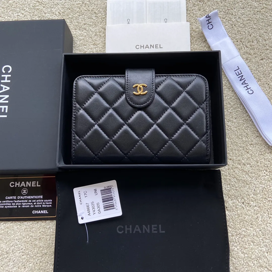 Xiaoxiang imported Italian leather Item number: A48667 Price: 590