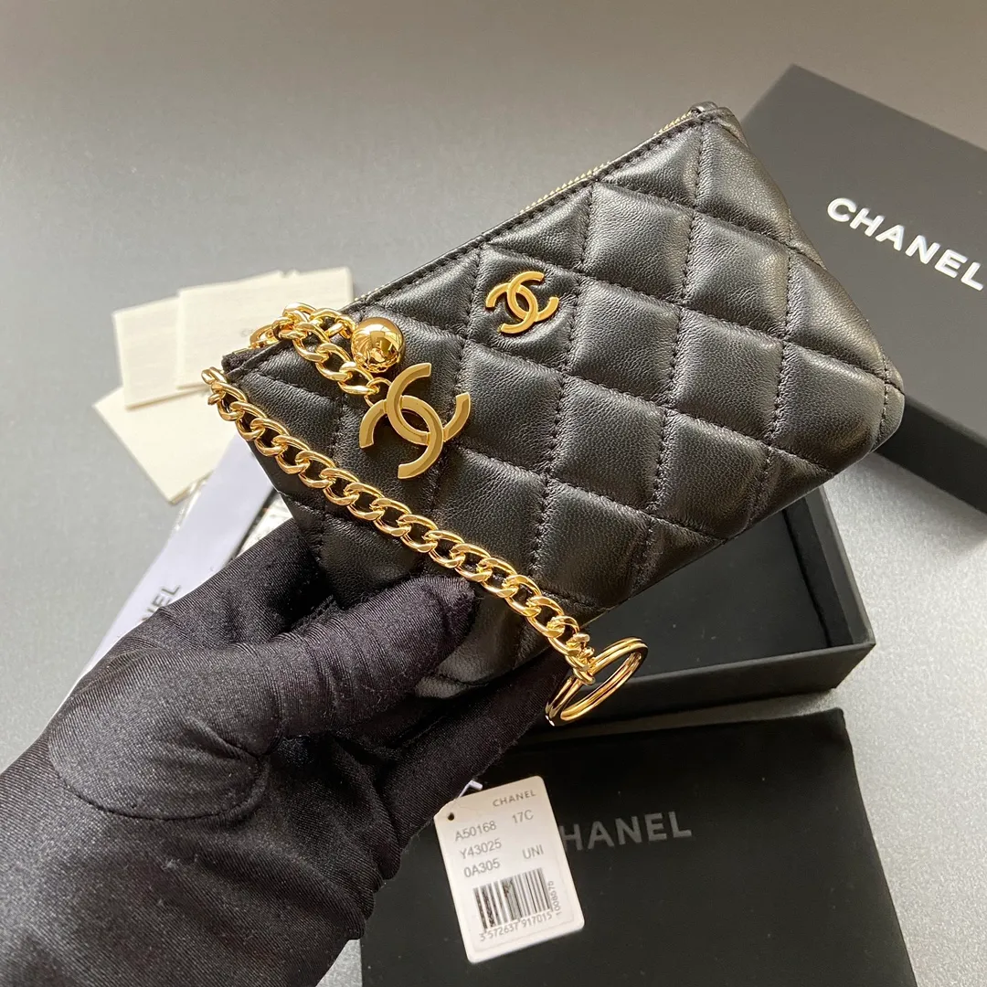 250💰Xiaoxiang imported Italian sheepskin Item number: A50168 Size: w14×h9.5cm Color: black sheepskin gold buckle