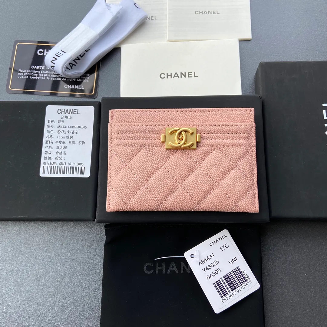 220💰Xiaoxiang imported Italian fine grain calfskin Item number: A84431 Size: w11×h7.5 Color: pink fine ball pattern gold steel mark