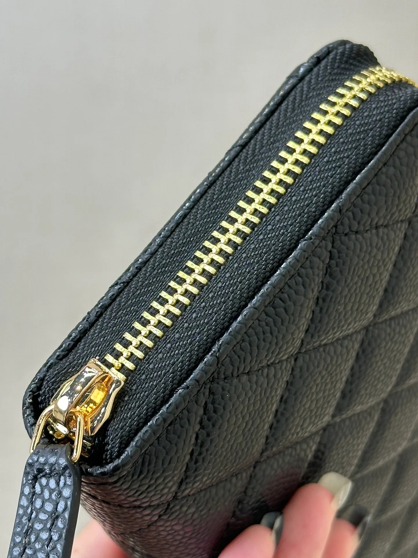 50097 ball pattern/black gold