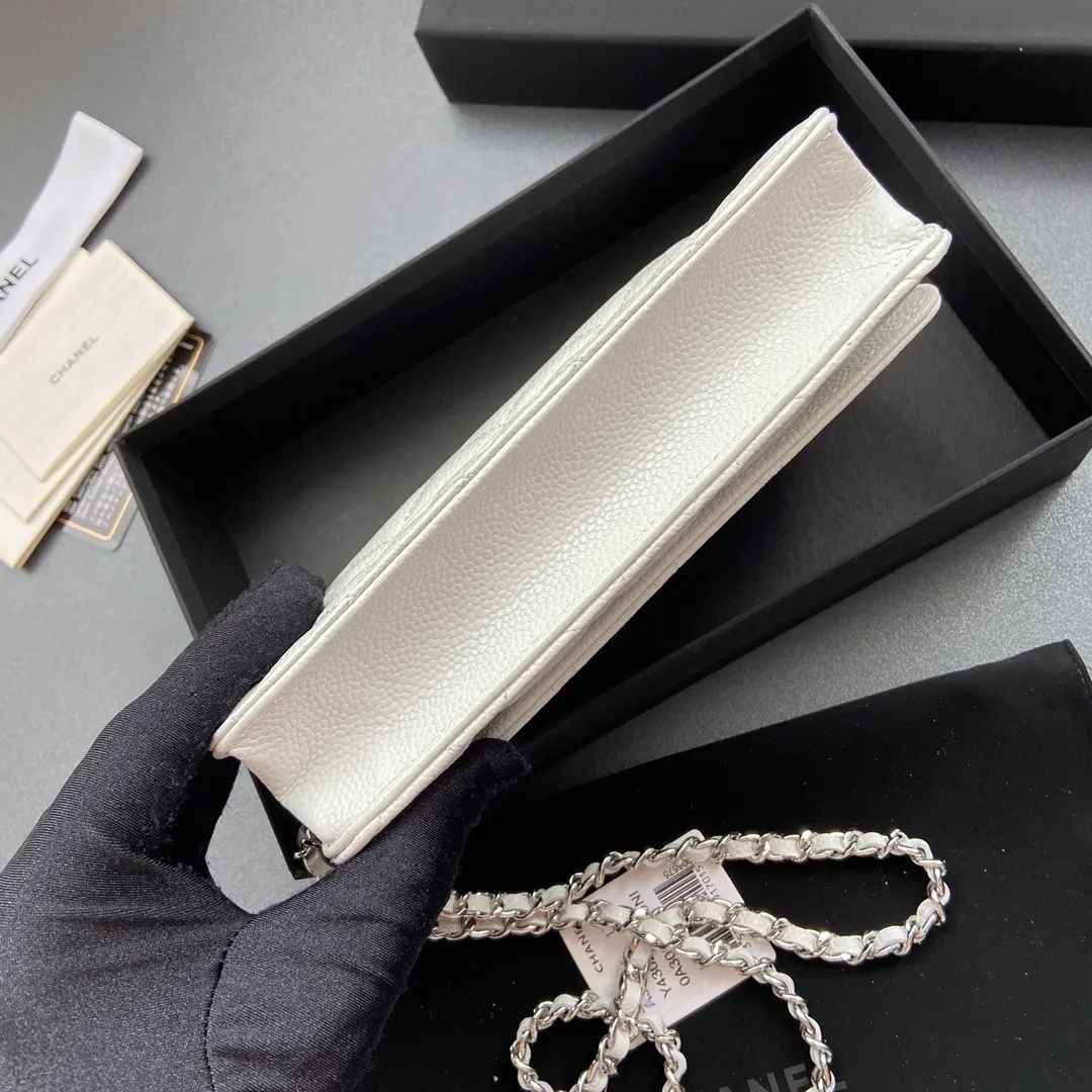 Snap button 600💰Xiaoxiang imported Italian calfskin Item number: A33814 Size: w20×h13×d3.5cm Color: white ball pattern silver steel mark
