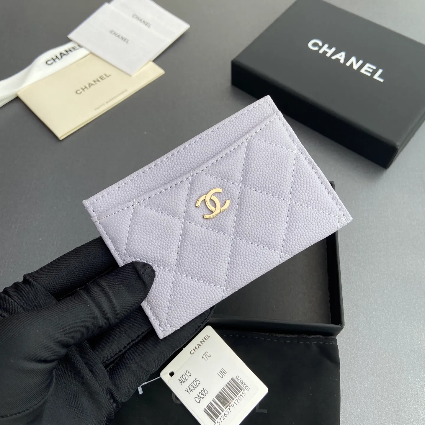 Xiaoxiang imported Italian leather Item number: A31510 0213 Price: 190 Size: w11×h7.5cm Color: Light purple ball pattern gold steel mark