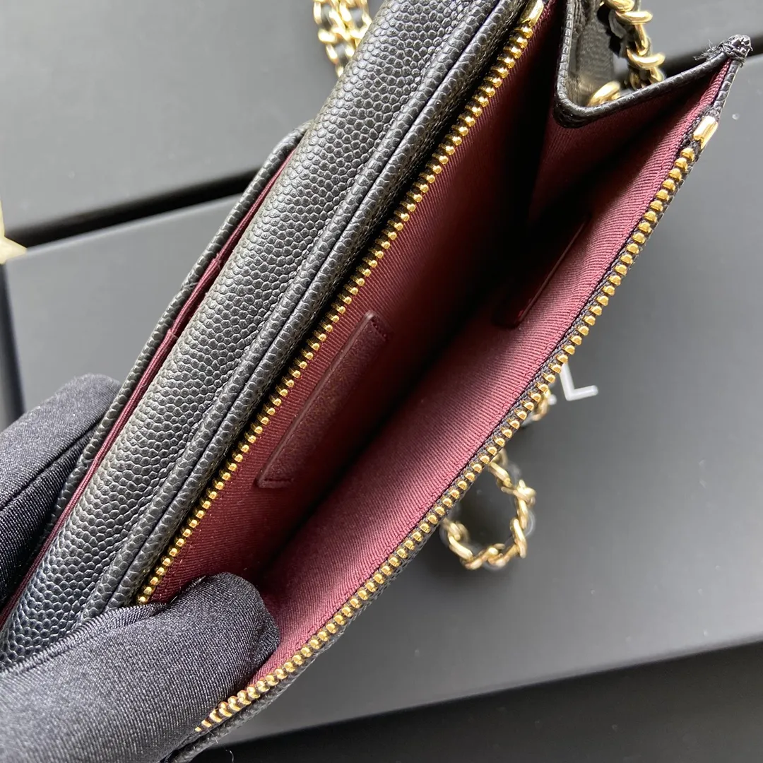 Xiaoxiang imported Italian grained cowhide Item number: AP1980 Price: 540 Color: black ball pattern gold steel mark Size: w18.5×h9×d3cm
