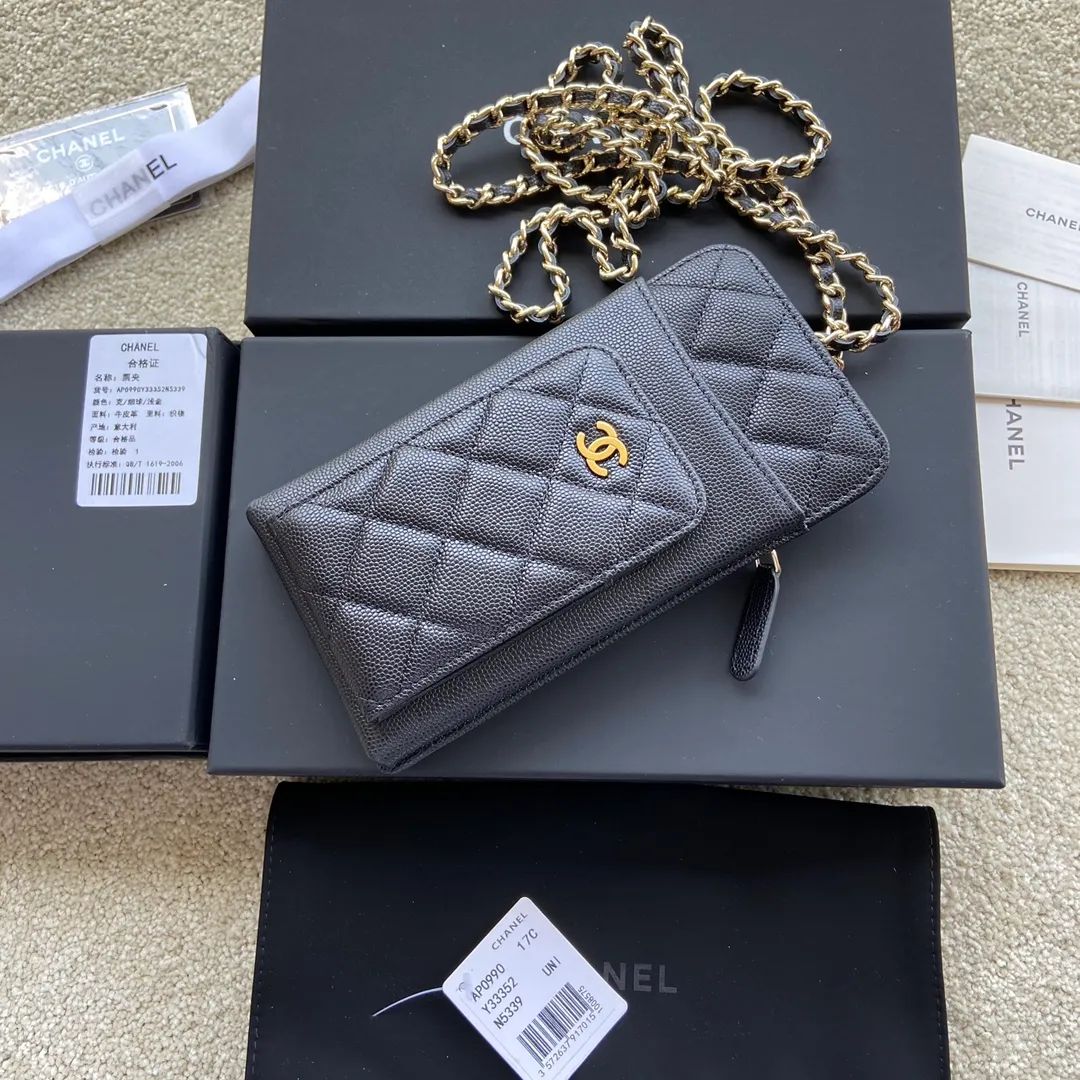 Xiaoxiang imported Italian grained cowhide Item number: AP1980 Price: 540 Color: black ball pattern gold steel mark Size: w18.5×h9×d3cm