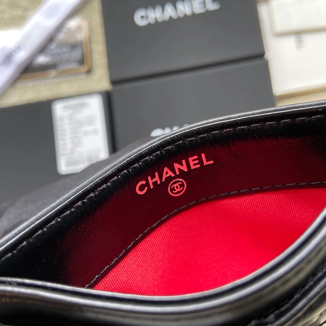 220💰Xiaoxiang imported Italian leather Item number: 84386 Size: w11×h7.5cm Color: black gold hardware