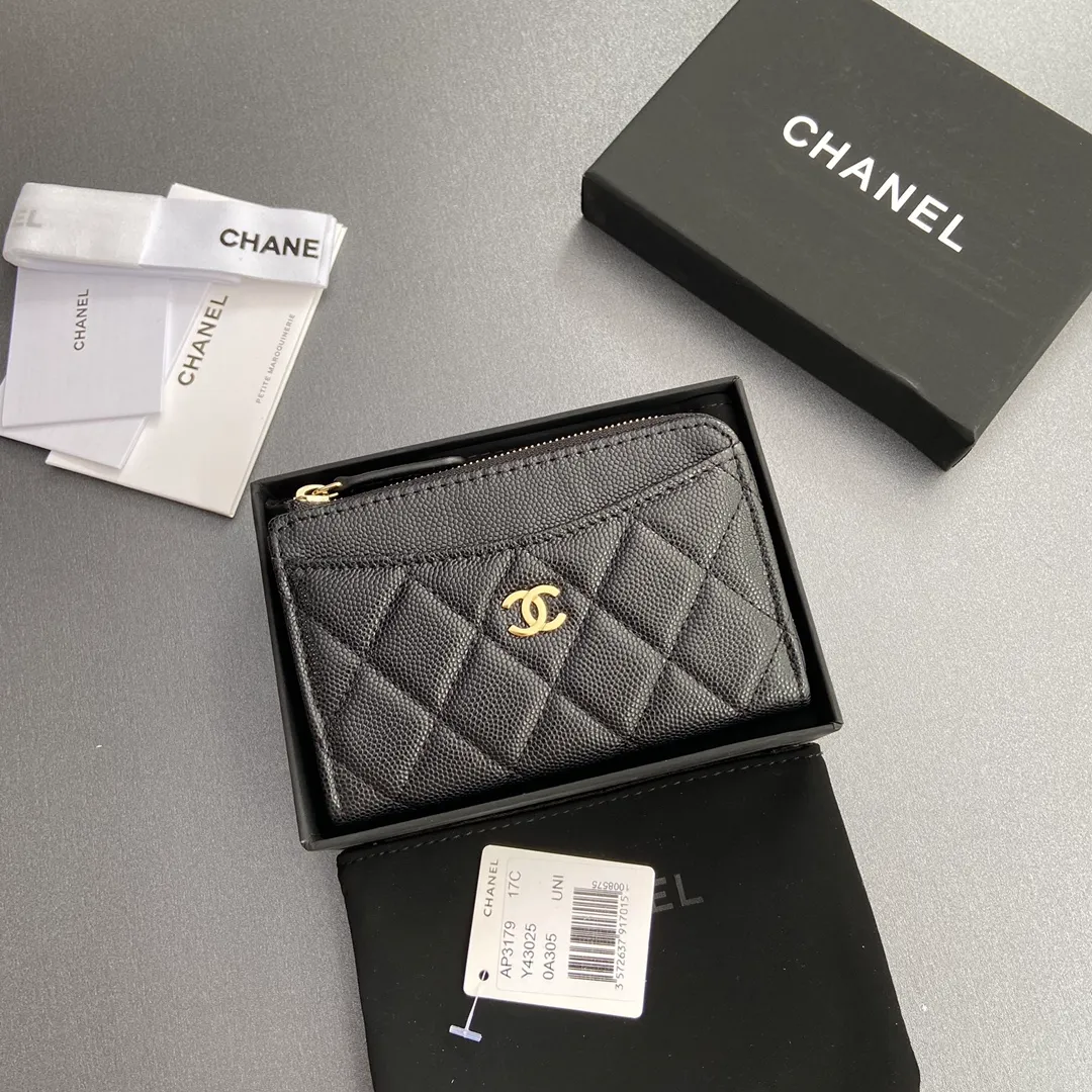 [Special grade hardware original leather] ¥320 Xiaoxiang small zipper bag card holder series Quilted card holder with iconic metal logo Gold tone metal hardware, special Italian imported leather 6 card slots, 1 small zipper bag No.: 3179 Size: w13×h9×2cm