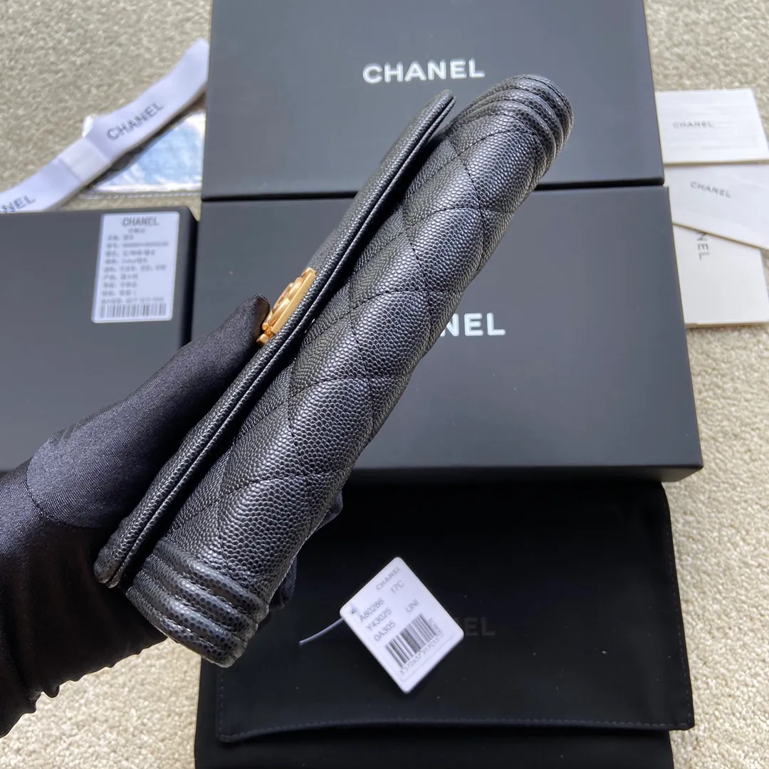 480💰Xiaoxiang imported Italian fine grain cowhide Item number: A80286 Size: w19×h10.5×d3cm Color: black fine ball pattern with gold mark
