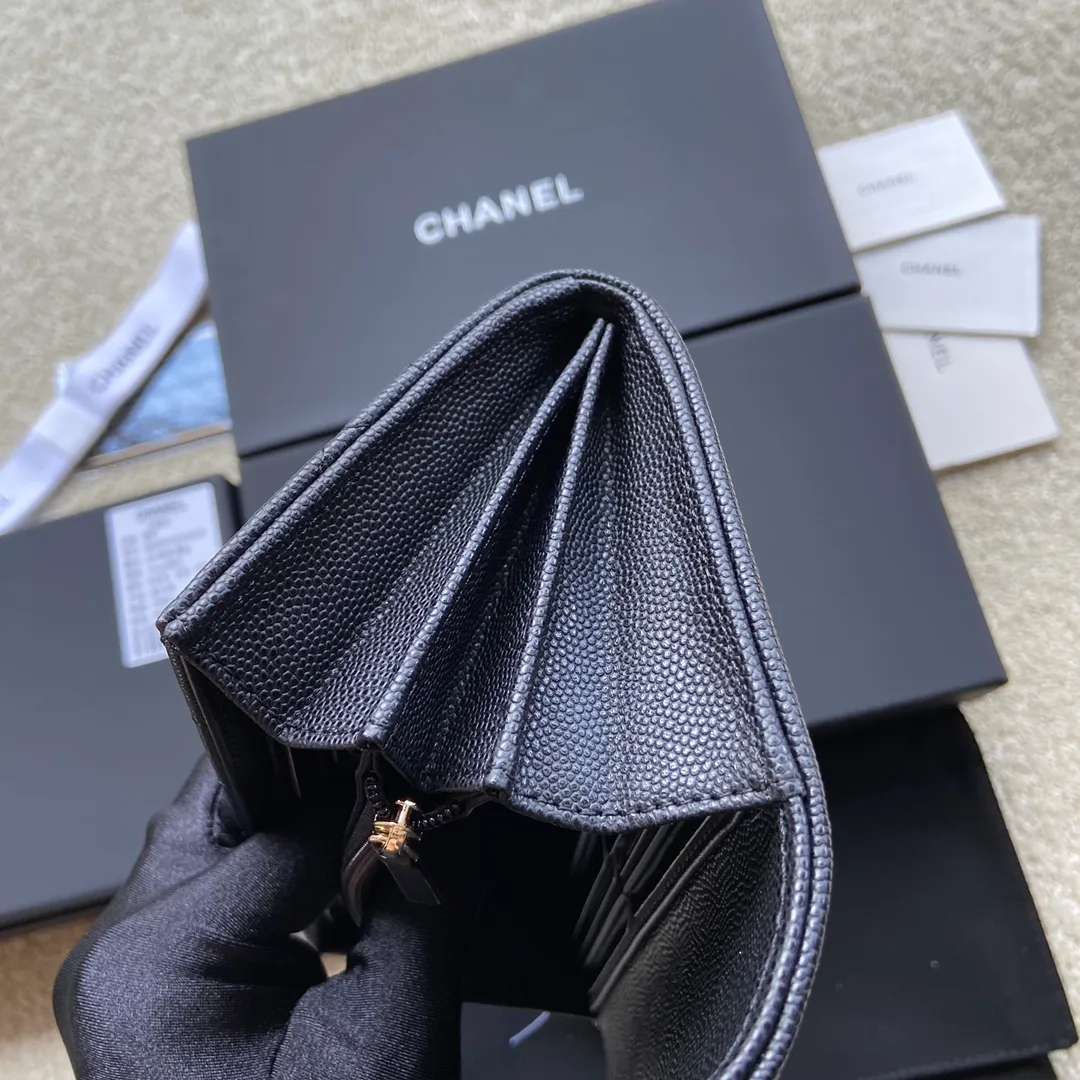 480💰Xiaoxiang imported Italian fine grain cowhide Item number: A80286 Size: w19×h10.5×d3cm Color: black fine ball pattern with gold mark
