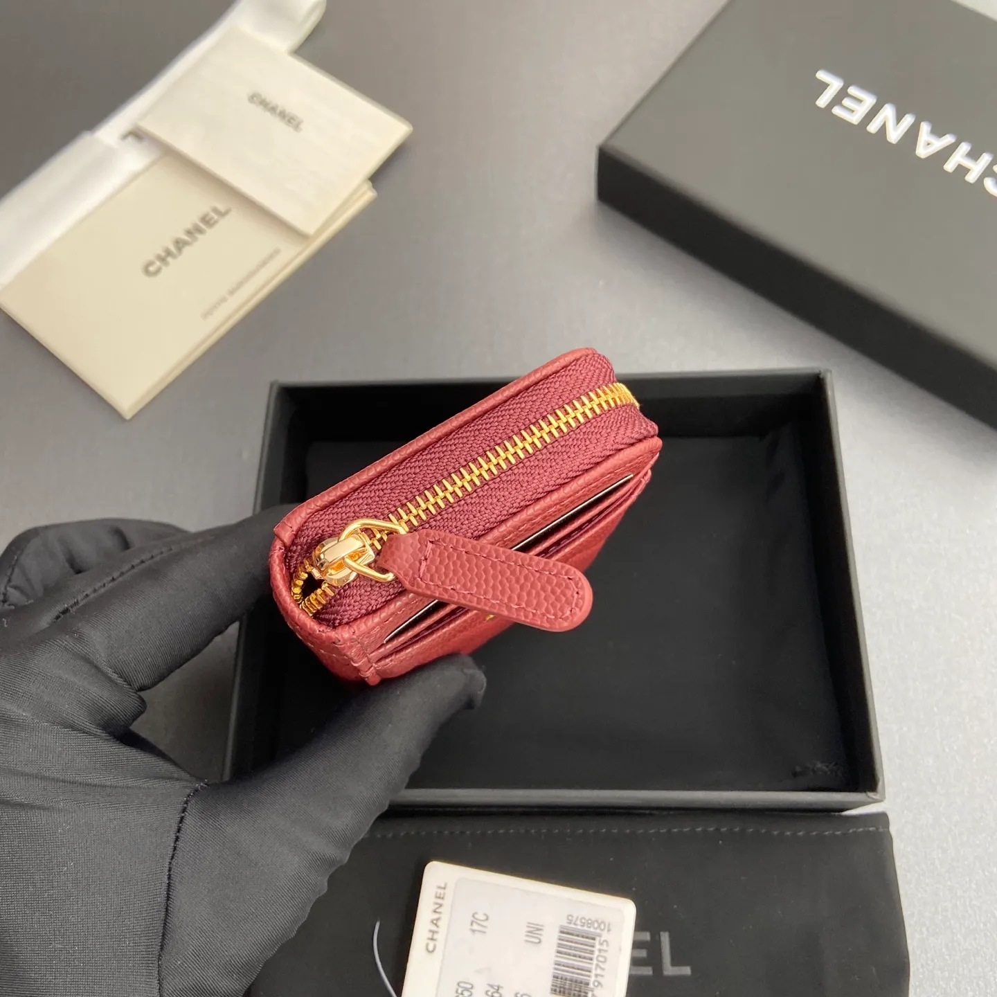 [Special grade hardware original leather] ¥280 Xiaoxiang small zipper bag card holder series with iconic metal logo, gold tone metal hardware, special Italian imported leather 2 card slots wallet bag, 4 card slots No.: 1650 Burgundy fine ball pattern light gold steel mark Size: w11×h7.5×2cm