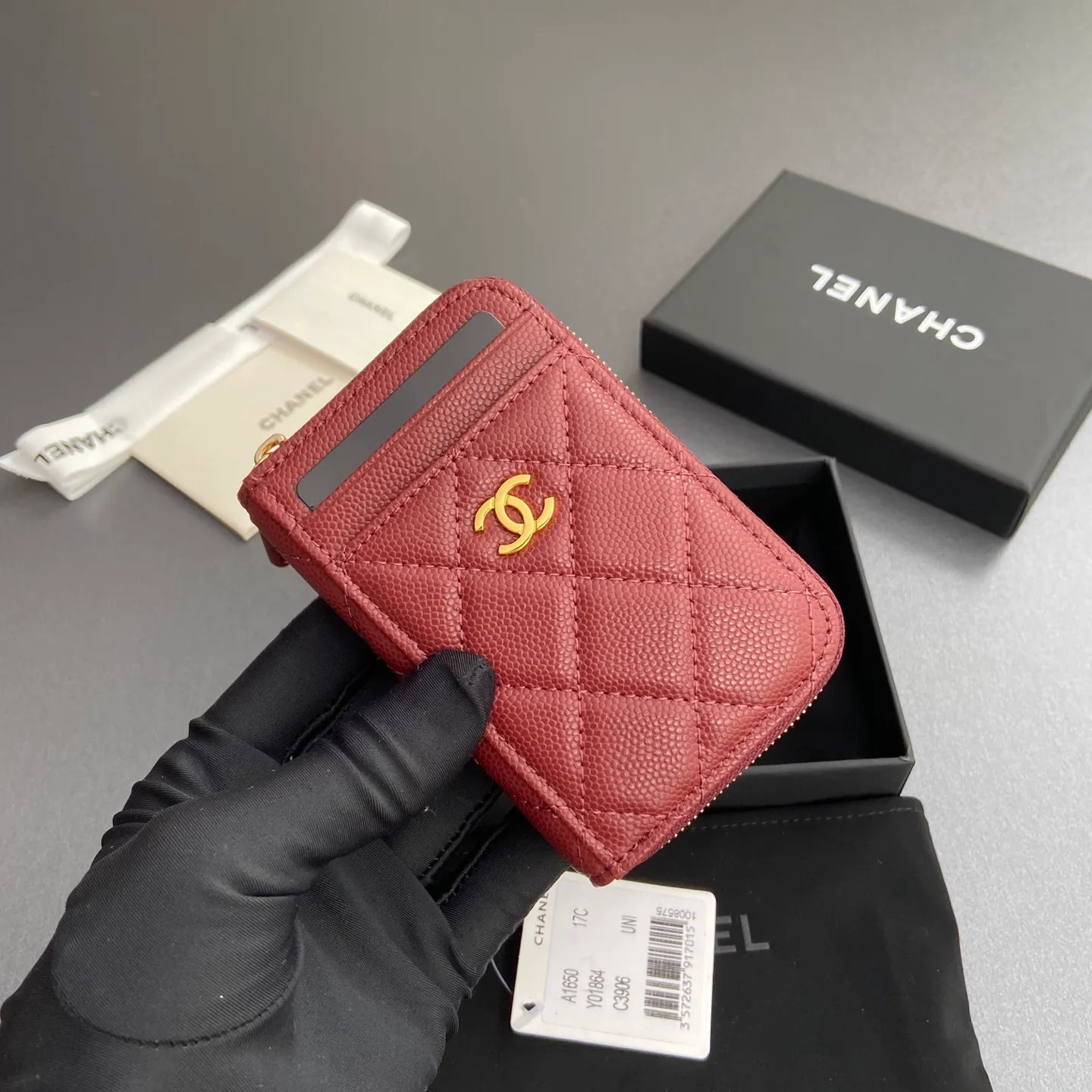 [Special grade hardware original leather] ¥280 Xiaoxiang small zipper bag card holder series with iconic metal logo, gold tone metal hardware, special Italian imported leather 2 card slots wallet bag, 4 card slots No.: 1650 Burgundy fine ball pattern light gold steel mark Size: w11×h7.5×2cm