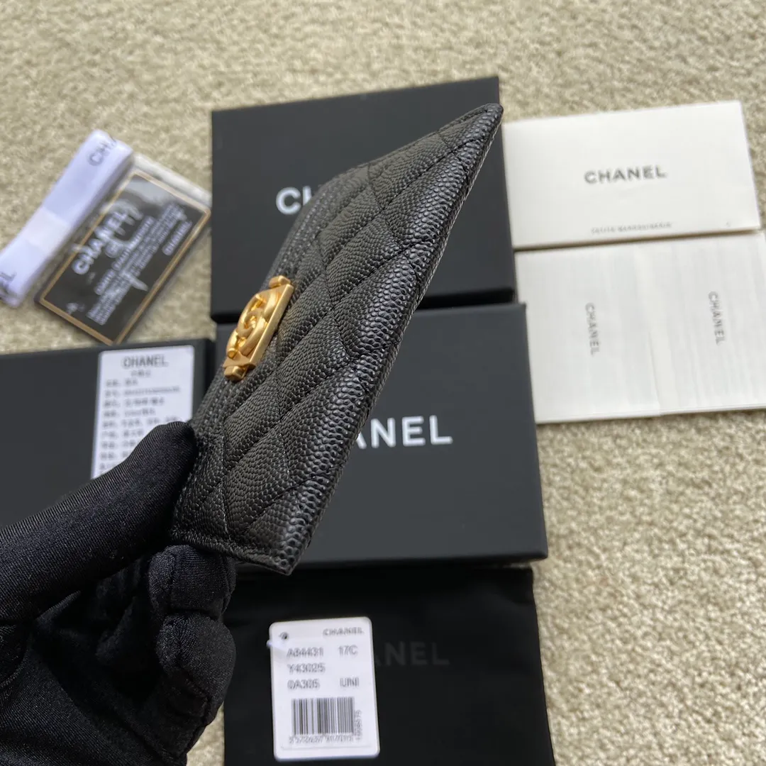 220💰Xiaoxiang imported Italian fine grain calfskin Item number: A84431 Size: w11×h7.5 Color: black fine ball pattern gold steel mark