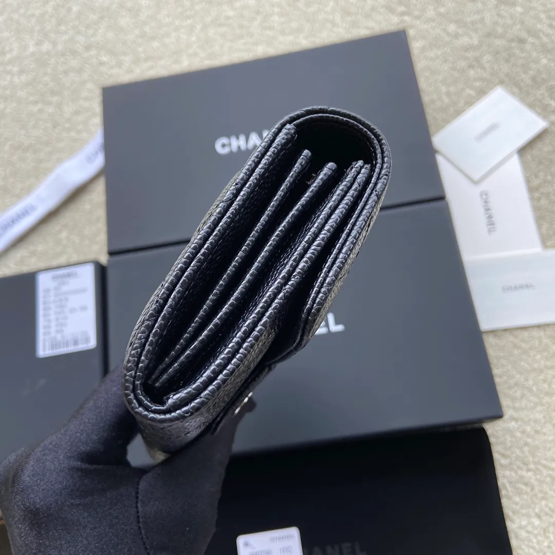 460💰Xiaoxiang imported Italian grained calfskin Item number: A80758 Size: w19×h10.5×3cm Color: black ball grain leather with silver steel mark