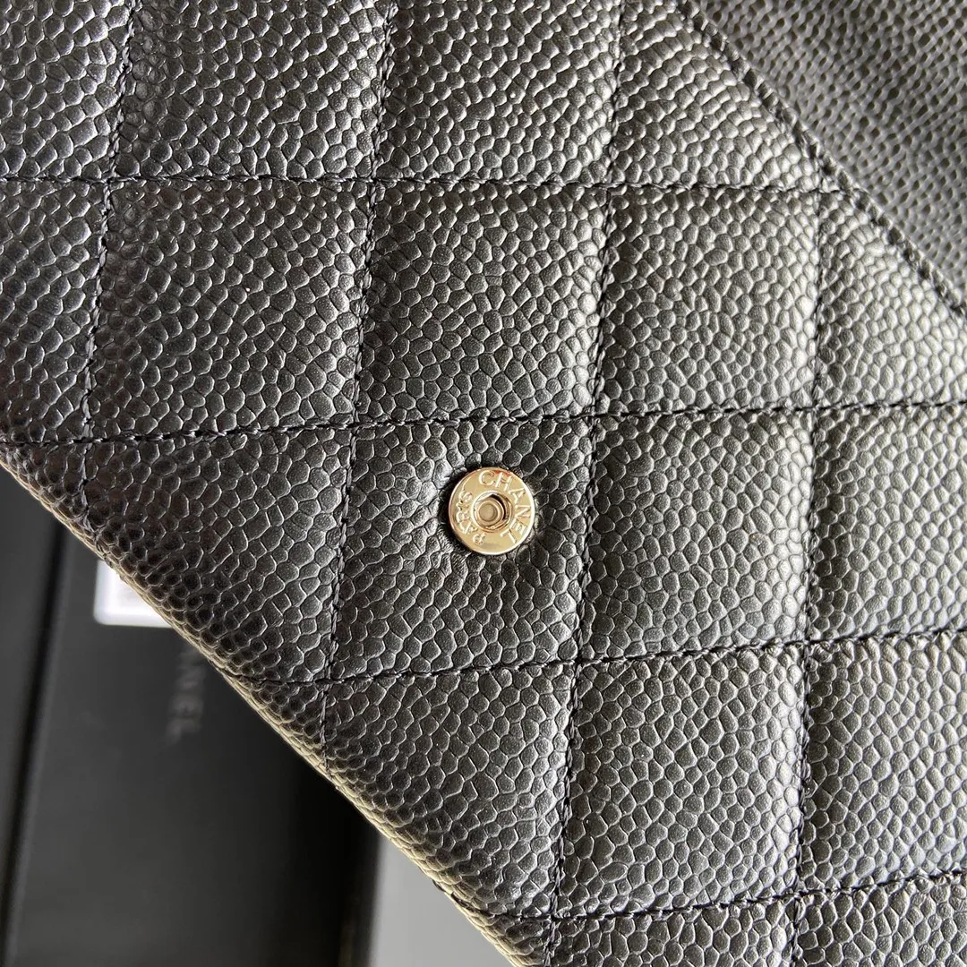 460💰Xiaoxiang imported Italian grained calfskin Item number: A80758 Size: w19×h10.5×3cm Color: black ball grain leather with silver steel mark