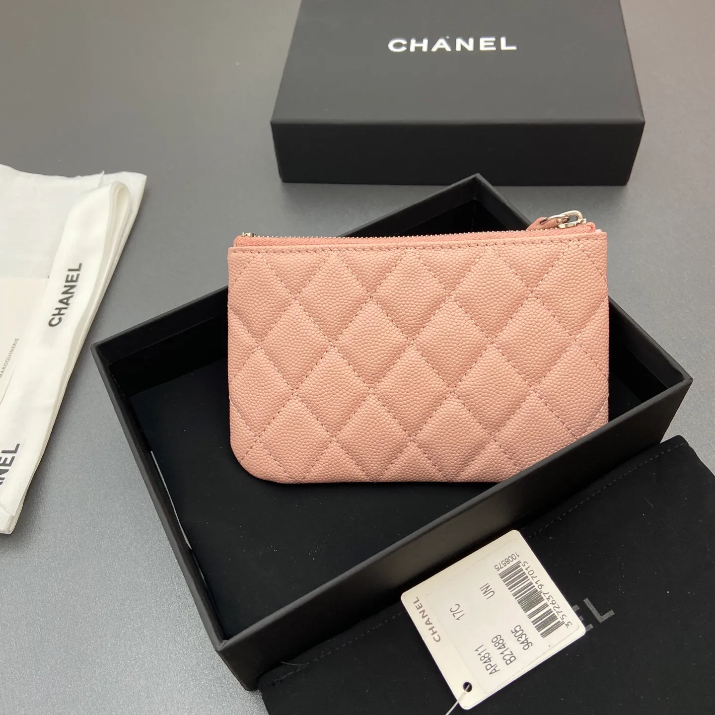 25b new series caviar cowhide with stars ⭐logo shiny blingblibg~ coin purse series Item number: A 4811 Price: 320 Size: w15×8.5cm Color: pink fine ball pattern silver star hardware