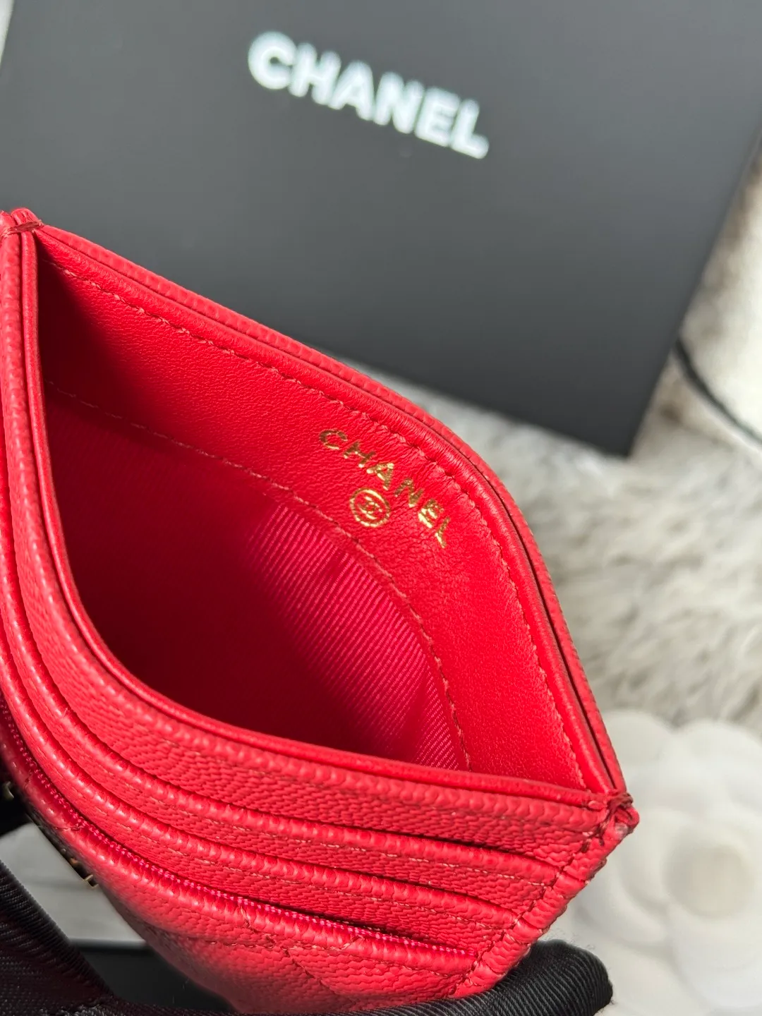 💰240💰 chanel 2025 new product card holder lambskin, seven card slots, can hold change, imported Italian lambskin + hardware logo, so beautiful, love it. The color is as shown in the picture, easy and fast storage, mini card holder No.: AP8944 Size: w11×h10cm