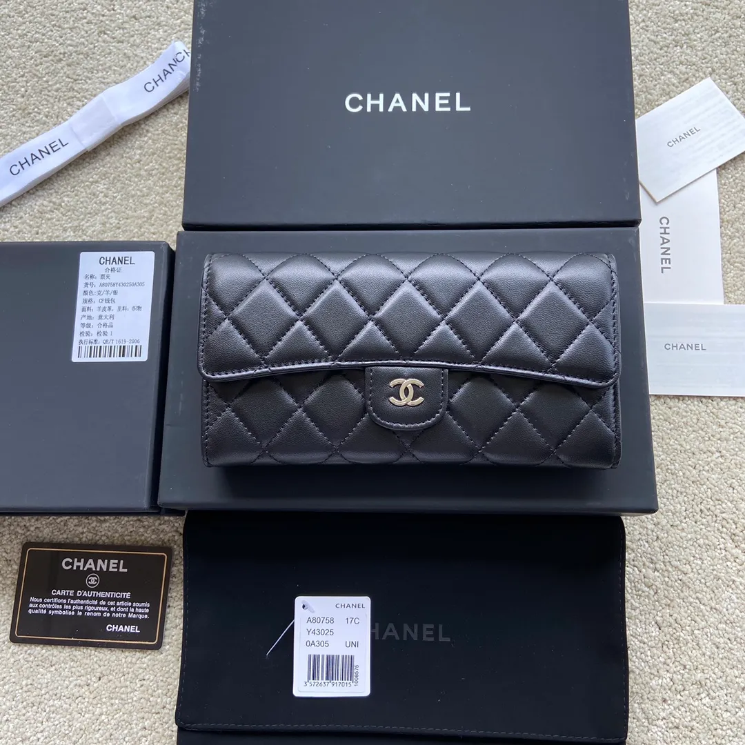 460💰Xiaoxiang imported Italian lambskin Item number: A80758 Size: w19×h10.5×3cm Color: black lambskin silver steel mark