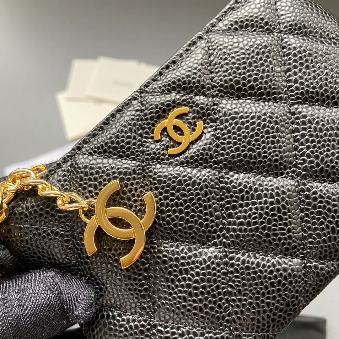 250💰Xiaoxiang imported Italian grain cowhide Item number: A50168 Size: w14×h9.5cm Color: black ball pattern gold buckle