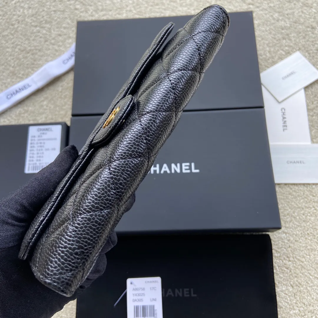 460💰Xiaoxiang imported Italian grained calfskin Item No.: A80758 Size: w19×h10.5×3cm Color: Black ball-grained leather with golden steel mark