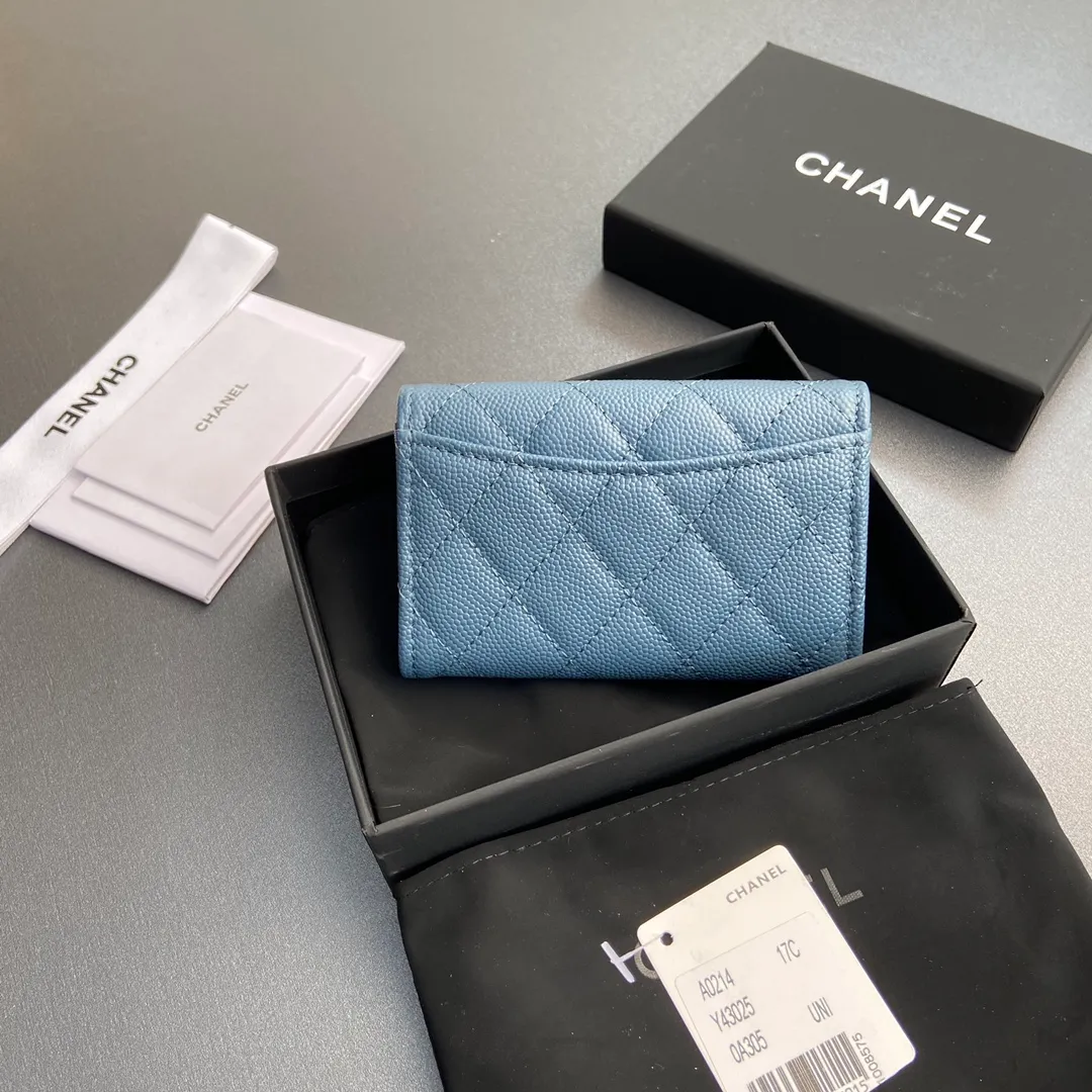 260💰Xiaoxiang imported Italian leather Item number: AP428 Size: w11×h7cm Color: Haze blue fine ball pattern golden steel mark