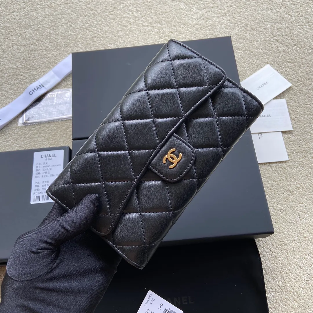 Xiaoxiang imported Italian sheepskin, long model 30% off 540💰 Item number: AP63012 Size: w18.5×h10cm Color: black sheepskin gold steel mark