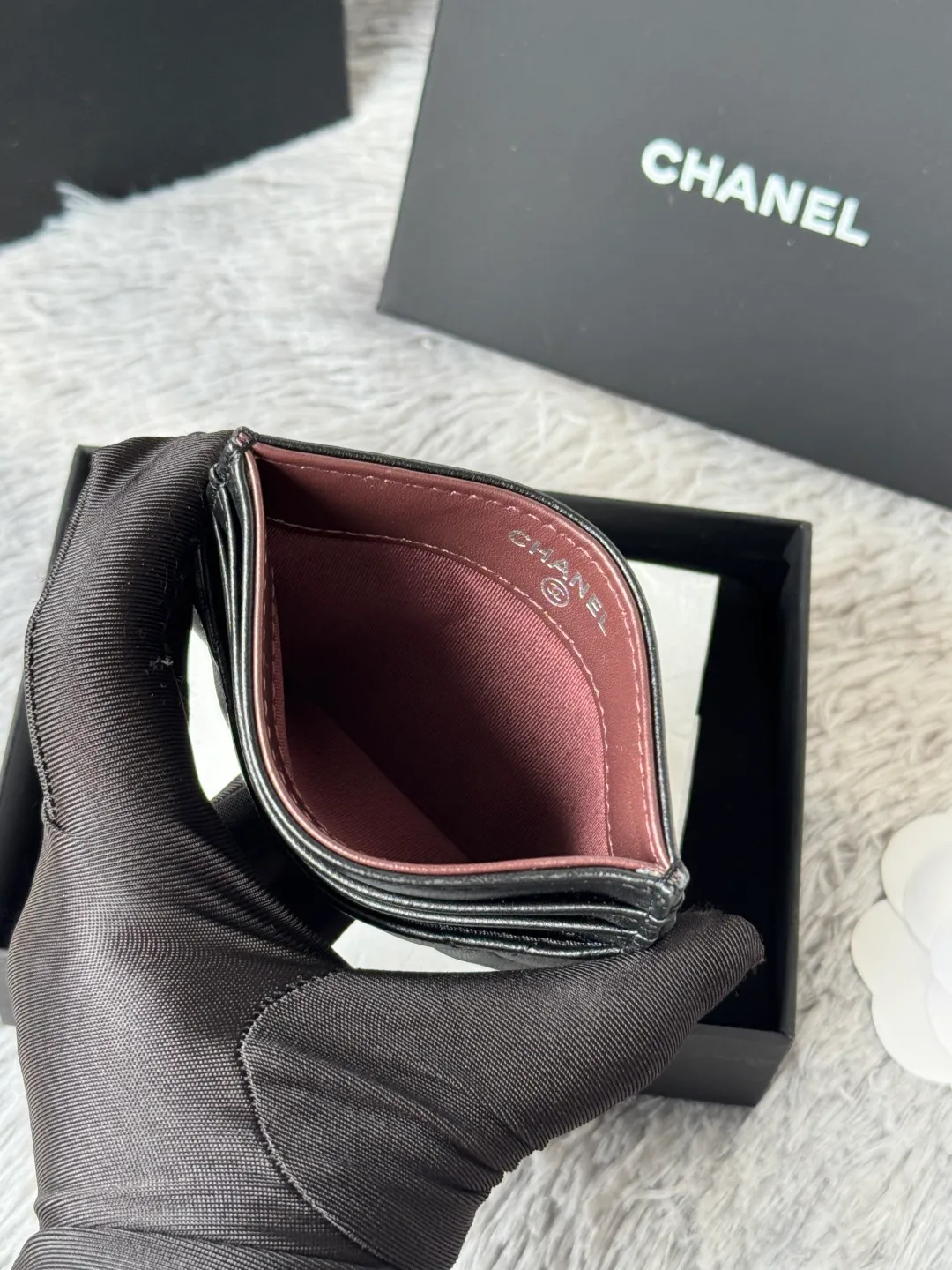 💰240💰 chanel 2025 new product card holder lambskin, seven card slots, can hold change, imported Italian lambskin + hardware logo, so beautiful, love it. The color is as shown in the picture, easy and fast storage, mini card holder No.: AP8944 Size: w11×h10cm