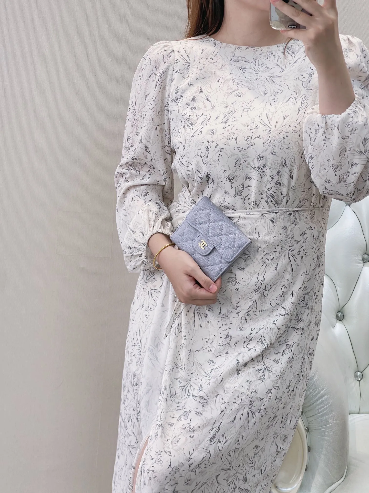 82288 Real shot of light purple upper body picture