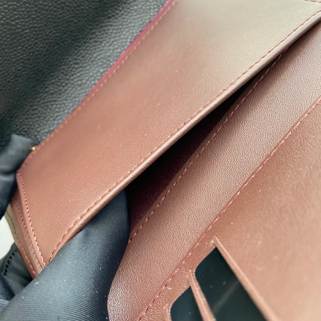 [Special grade hardware original leather] ¥500 (with pocket metal pull tag on the back) Xiaoxiang long clip flip series Quilted long clip with iconic metal logo Gold tone metal hardware, special Italian imported leather 5 card slots, 1 banknote compartment Two compartments, 1 zipper bag No.: 0232 Size: w15×h10×d2.5cm