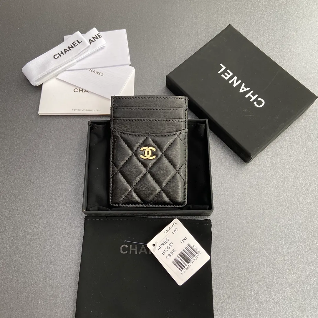[Special grade hardware original leather] ¥260 Xiaoxiang card holder series Quilted card holder with iconic metal logo Gold-toned metal hardware, exclusive Italian imported leather 5 card slots No.: 3595 Size: w8×11.5cm
