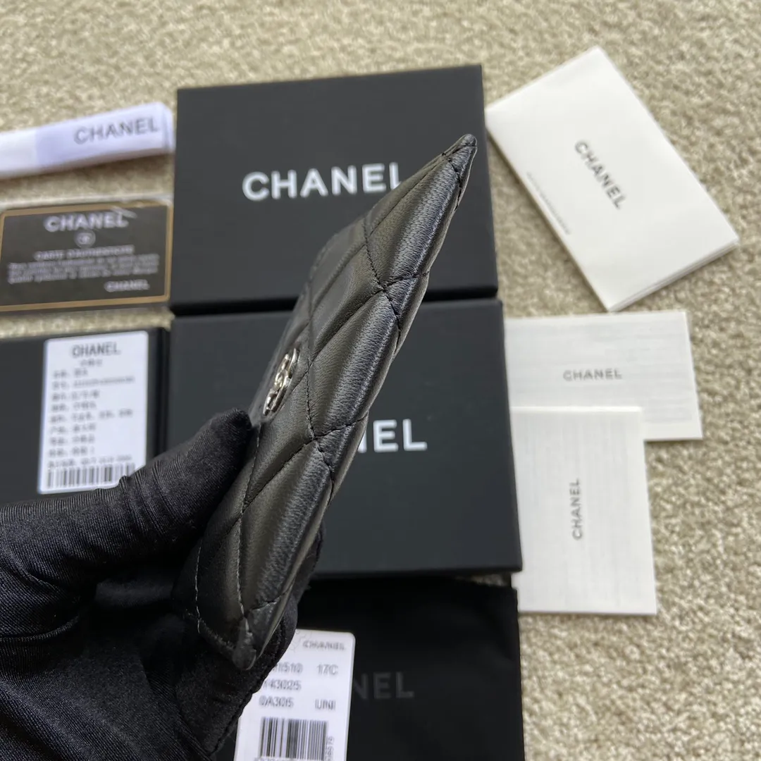 190💰Xiaoxiang imported Italian leather Item number: A31510 0213 Size: w11×h7.5cm Color: black sheepskin silver steel mark