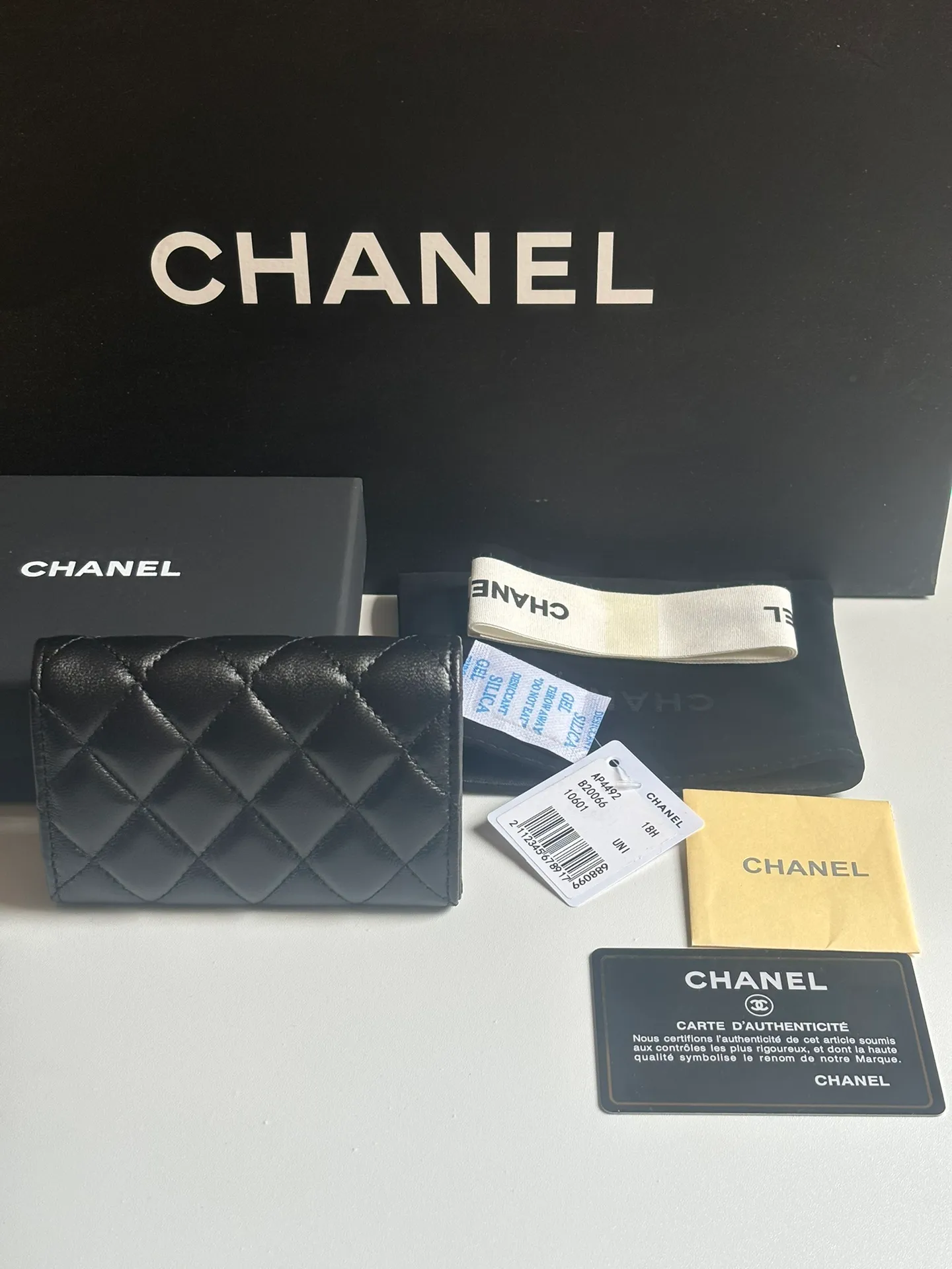 New product CH@NEL lambskin hijab card holder 💦 with new luogo, zipper compartment inside, original quality, exquisite details, model number AP8984, size 11*8.5*3cm 320💰
