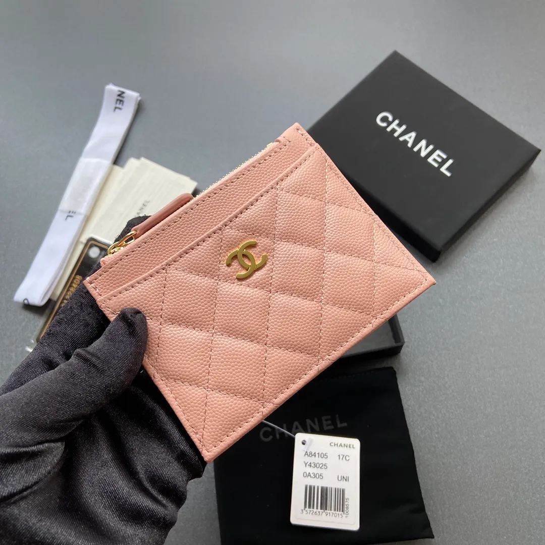 Xiaoxiang imported Italian leather Item number: A84105 Price: 240 Size: w.11.5×h9cm Color: Pink fine ball pattern gold steel mark