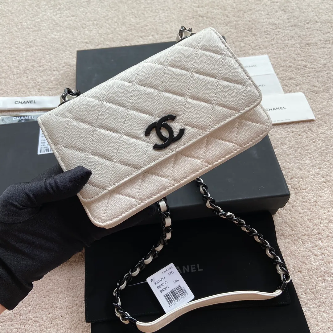 Xiaoxiang imported Italian grained calfskin Item number: A81059 💰:920