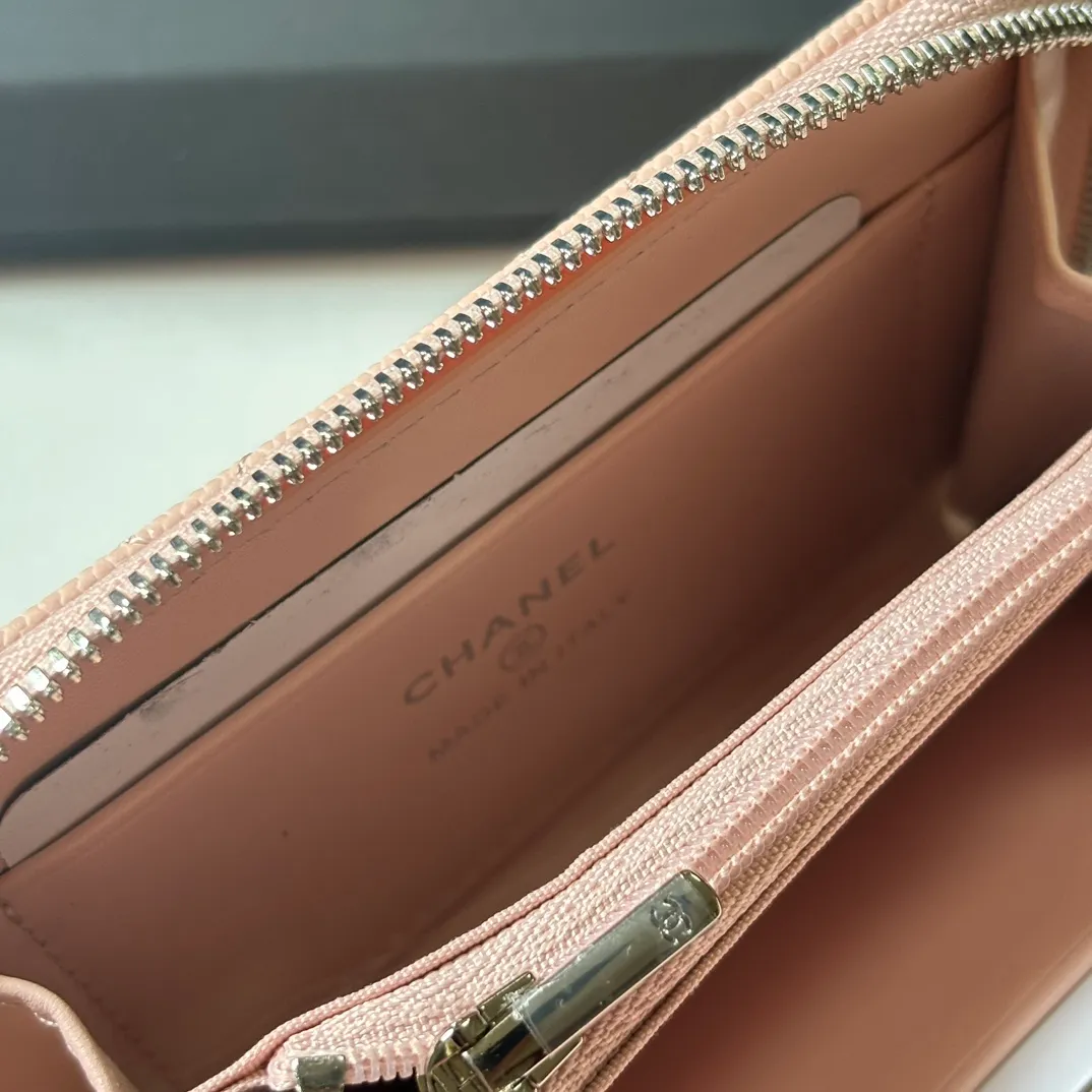 360💰 New product ❤️❤️❤️CH@NEL small zipper card holder💦 with new luogo, zipper compartment inside, original quality, beautiful details, model number AP9630, size 11*7.5*2cm