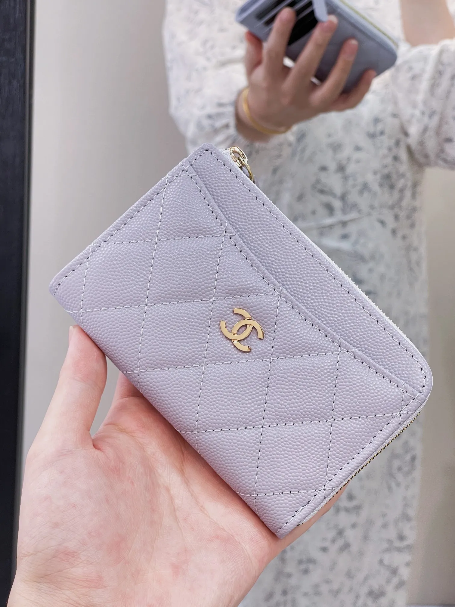 3179 Real shot of light purple upper body picture