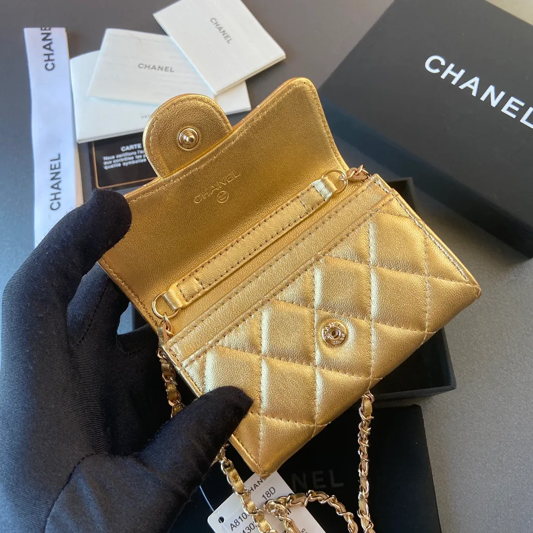 Xiaoxiang imported Italian sheepskin Item number: A81081 (chain small card holder) 💰: 420 Size: w11×h7cm Color: golden sheepskin golden steel mark