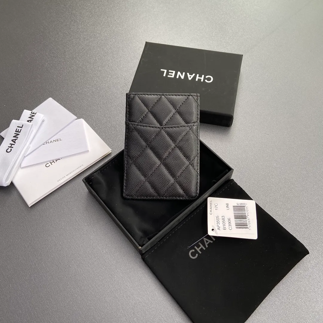 [Special grade hardware original leather] ¥260 Xiaoxiang card holder series Quilted card holder with iconic metal logo Gold-toned metal hardware, exclusive Italian imported leather 5 card slots No.: 3595 Size: w8×11.5cm