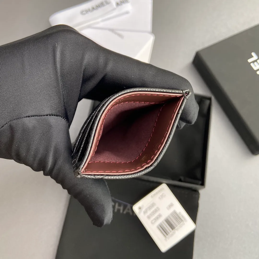 [Special grade hardware original leather] ¥260 Xiaoxiang card holder series Quilted card holder with iconic metal logo Gold-toned metal hardware, exclusive Italian imported leather 5 card slots No.: 3595 Size: w8×11.5cm