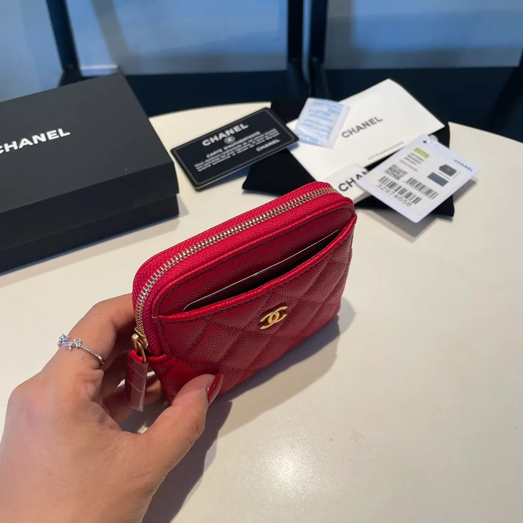 💰420😊Upgraded version💋Chanel🆕 New color colorful fine ball caviar cowhide🐂Classic zipper bag with multiple card slots for change. It can also bring convenience to various bank cards, supermarket cards, shopping cards, and membership cards. It is so small and easy to carry. It is the most fashionable and popular element of coin purses. Do you own it? Comes with the latest complete set of packaging 2061🍃size: 12*9.5cm
