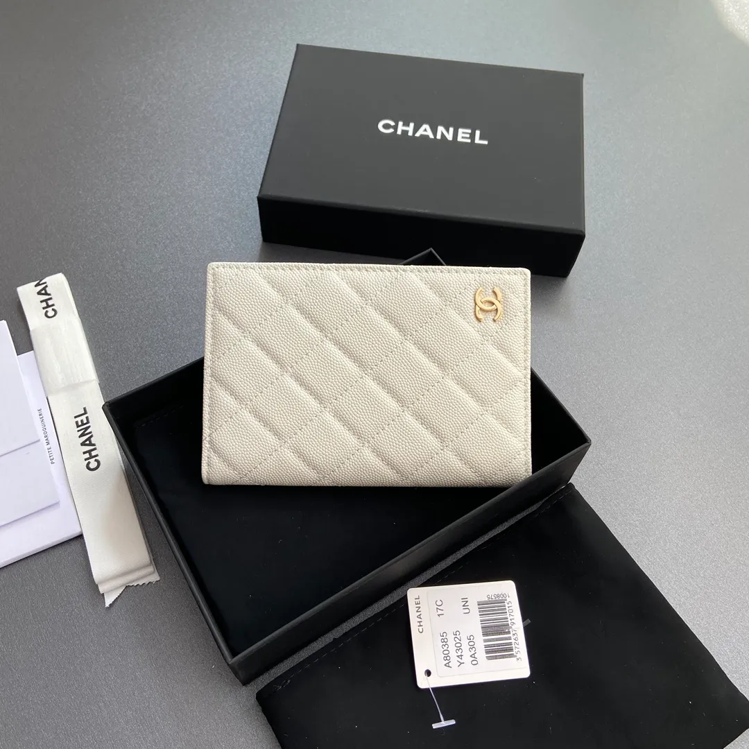 [Special grade hardware original leather] Xiaoxiang passport holder series, quilted with iconic metal logo No.: 80385 Combination picture