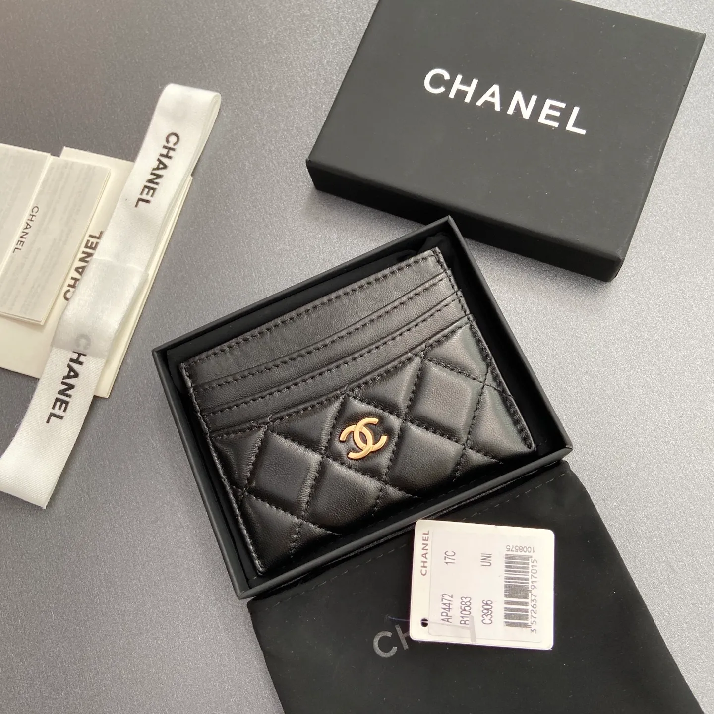 Xiaoxiang imported Italian leather Item number: A 4472 Price: 240 Size: w11×h10cm Color: black sheepskin gold steel mark