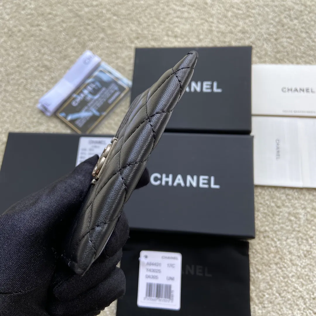 220💰Xiaoxiang imported Italian lambskin Item number: A84431 Size: w11×h7.5 Color: black lambskin silver steel mark
